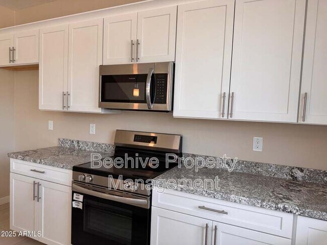 523 S Pasadena Mesa, AZ 85210 photo 4