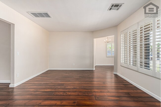 2807 N 8th Ave Phoenix, AZ 85007 photo 5