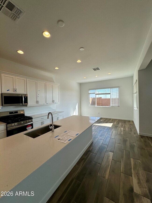 3173 W Peak View Rd Phoenix, AZ 85083 photo 4