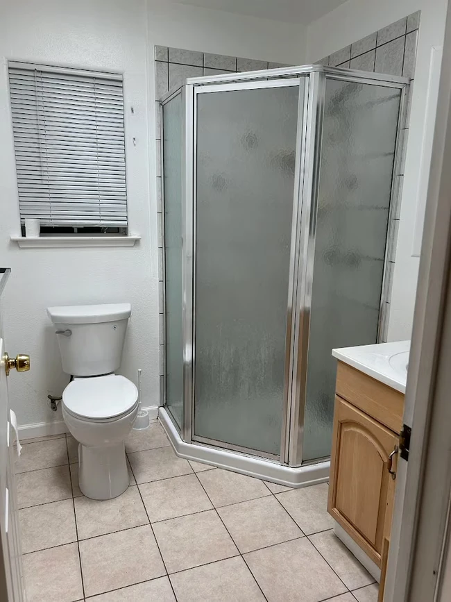 145 Poinsettia Ave Bay Point, CA 94565 photo 4