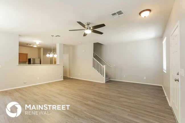 5158 W Illini St Phoenix, AZ 85043 photo 4