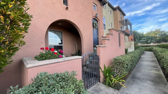 204 Marquette Ave San Marcos, CA 92078 photo 2