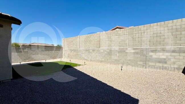 24196 W Hess Ave Buckeye, AZ 85326 photo 4