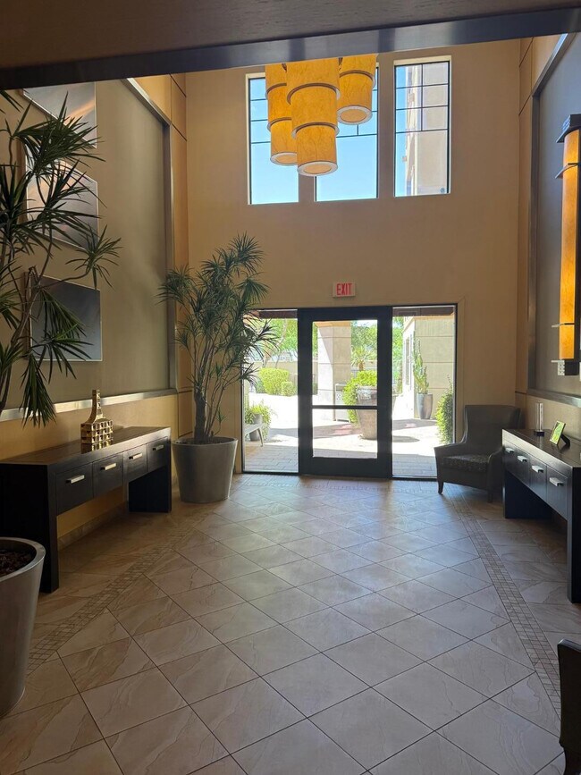 7291 N Scottsdale Rd Scottsdale, AZ 85253 photo 4