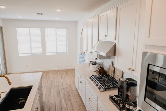 9403 E Solina Ave Mesa, AZ 85212 photo 5