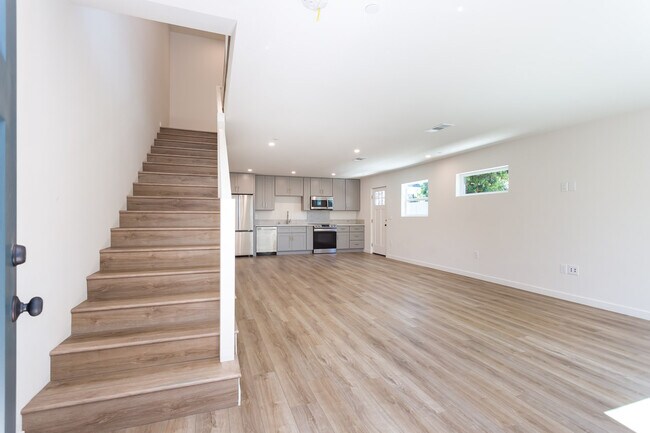 3564 Bancroft St San Diego, CA 92104 photo 2
