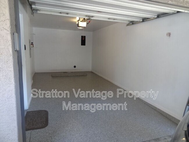 4455 E Paradise Vlg Pkwy S Phoenix, AZ 85032 photo 4