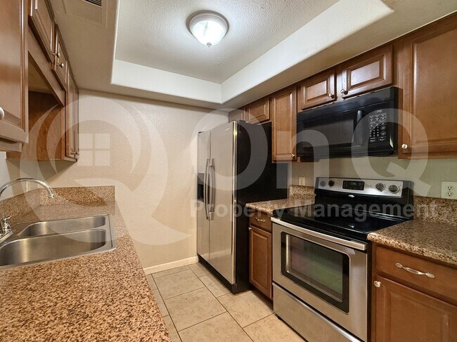 3119 W Cochise Dr Phoenix, AZ 85051 photo 4