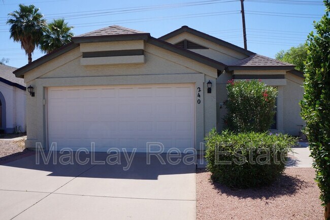 240 S Laveen Dr Chandler, AZ 85226 photo 2