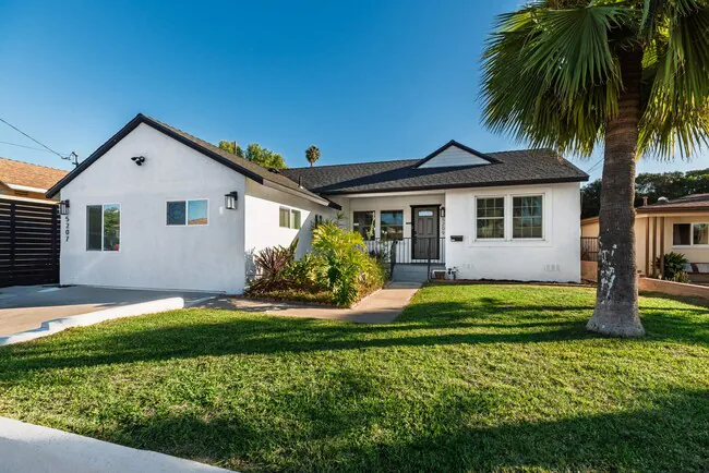 5209 Solola Ave San Diego, CA 92114 photo 3