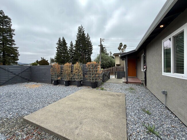 2831-2839 Soscol Ave Napa, CA 94558 photo 3
