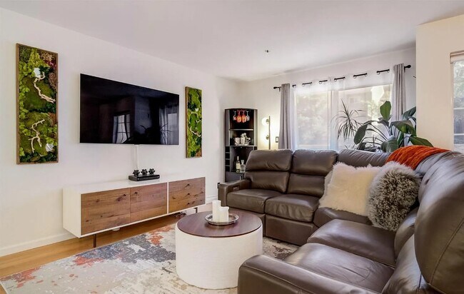 1021 San Luis Cir Daly City, CA 94014 photo 2