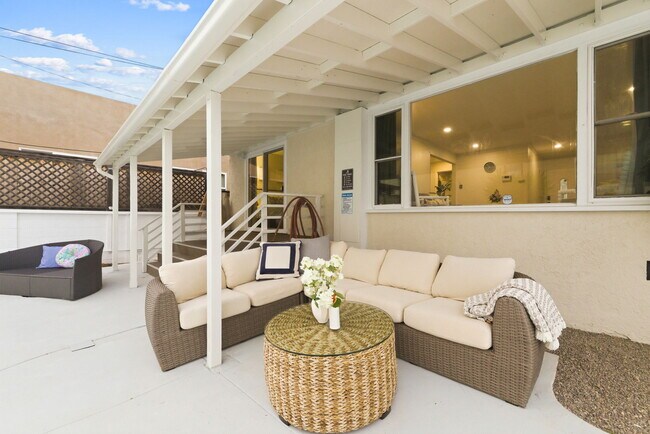 1404 Lieta St San Diego, CA 92110 photo 3