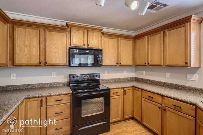 22264 W Desert Bloom St Buckeye, AZ 85326 photo 2