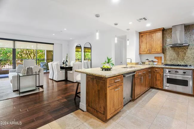 7175 E Camelback Rd Scottsdale, AZ 85251 photo 4