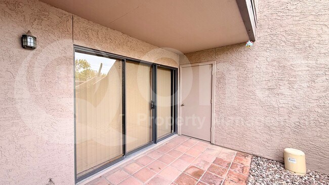 5998 N 78th St Scottsdale, AZ 85250 photo 4