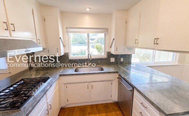 4335 Miranda Ave Palo Alto, CA 94306 photo 4