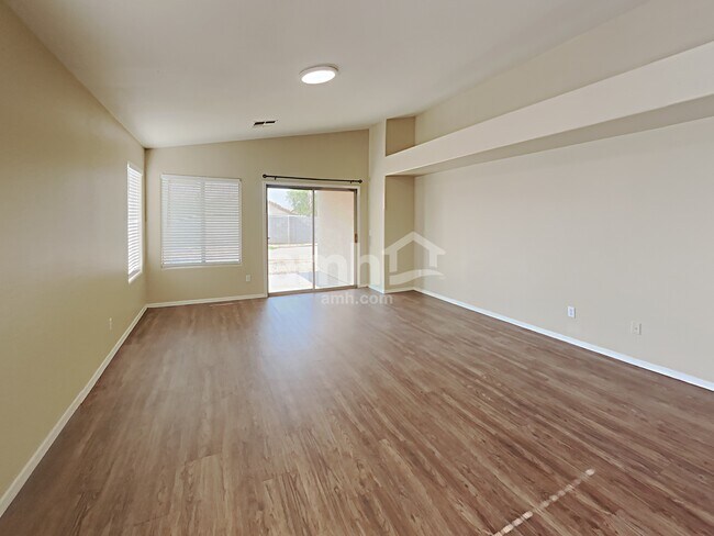 3614 W Vineyard Rd Phoenix, AZ 85041 photo 5