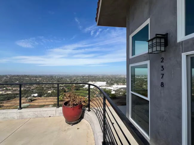 2378 Edgehill Rd Vista, CA 92084 photo 3