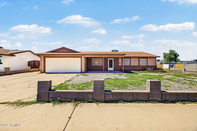 3824 N 86th Ln photo 2
