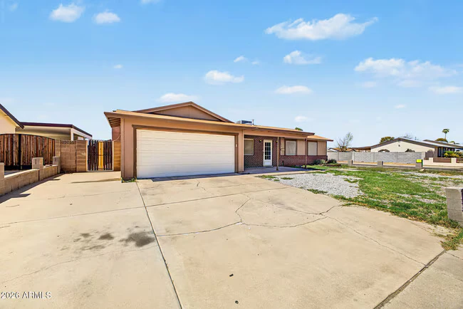 3824 N 86th Ln photo 3