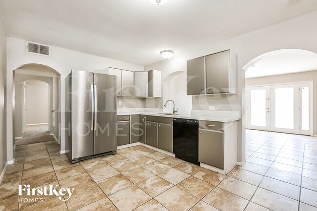 205 E Orchid Ln Phoenix, AZ 85020 photo 5