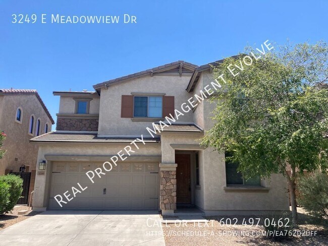 3249 E Meadowview Dr Gilbert, AZ 85298 photo 2