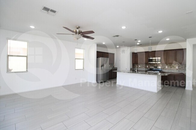 20824 N 40th Ln Glendale, AZ 85308 photo 4