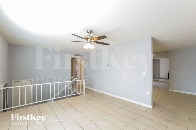 6008 S 45th Pl Phoenix, AZ 85042 photo 3
