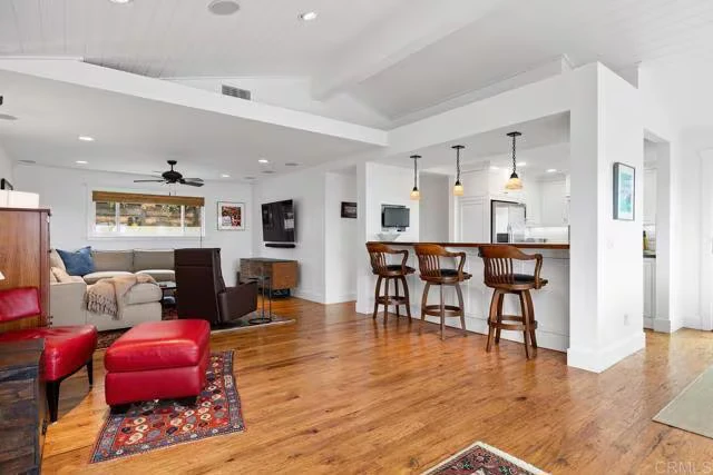 335 10th St Del Mar, CA 92014 photo 3