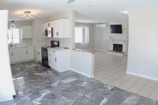 5048 54th St San Diego, CA 92115