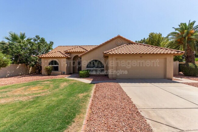 2381 W Redwood Dr Chandler, AZ 85248 photo 2