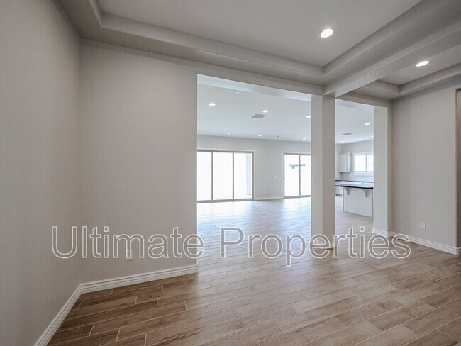 12658 W Cassia Trail Peoria, AZ 85383 photo 3