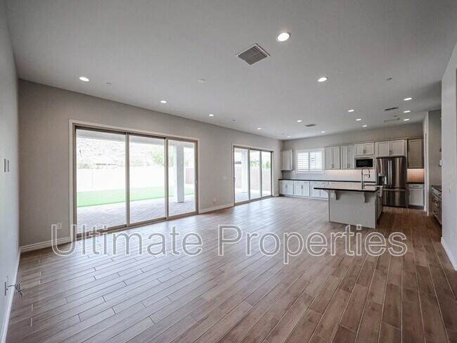 12658 W Cassia Trail Peoria, AZ 85383 photo 4
