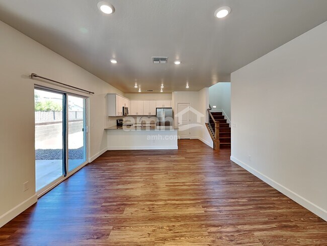 614 W Hackamore Ave Gilbert, AZ 85233 photo 4