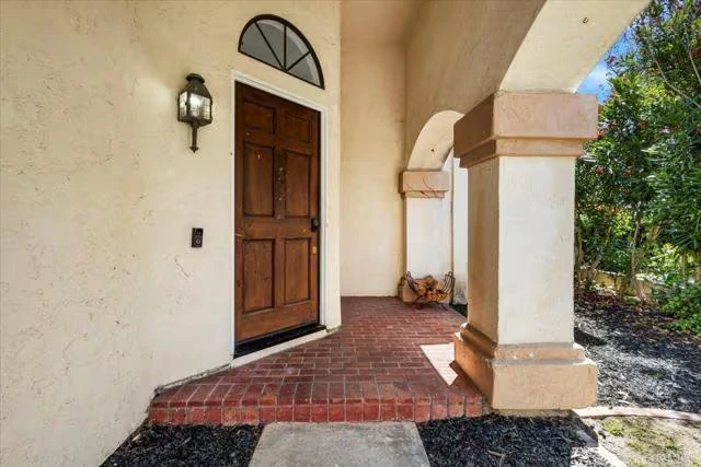1908 Clearbrook Dr Chula Vista, CA 91913 photo 2