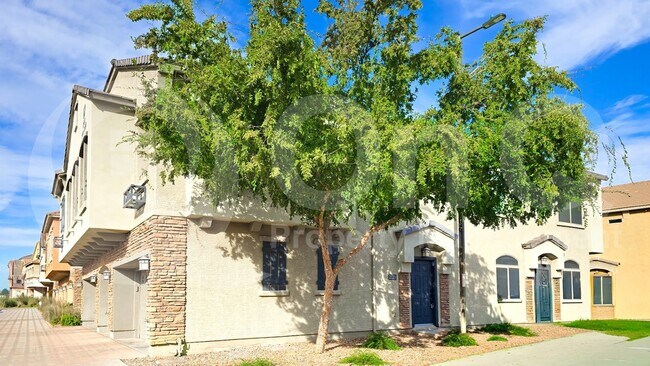 1350 S Greenfield Rd Mesa, AZ 85206 photo 2