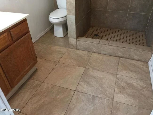 1711 S 28th Dr Phoenix, AZ 85009 photo 2