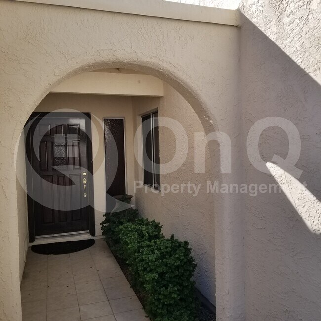 7008 N Vía De Paesia Scottsdale, AZ 85250 photo 4