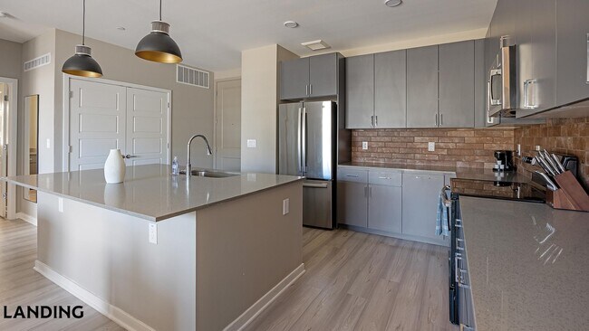 402 W Lincoln St Phoenix, AZ 85003 photo 3