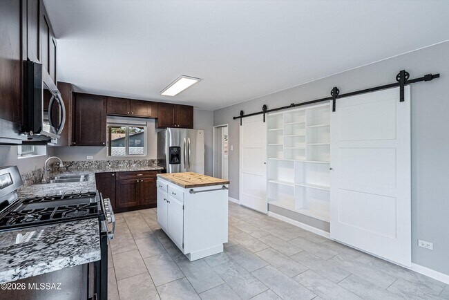 730 N Robles Rd Oracle, AZ 85623 photo 3