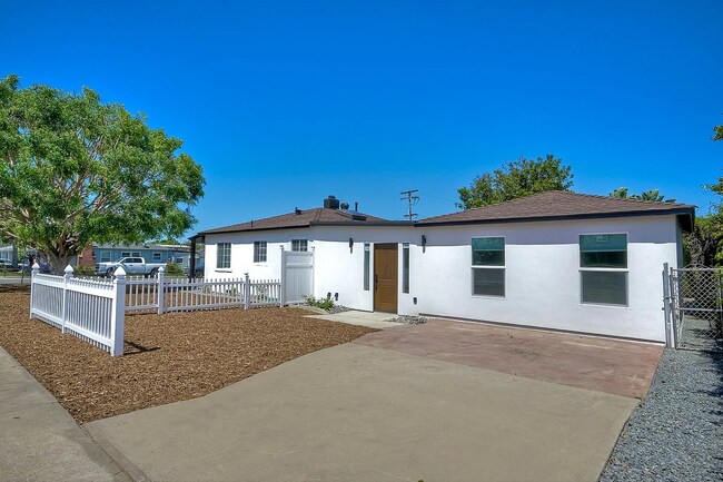 199 Twin Oaks Cir Chula Vista, CA 91910 photo 2
