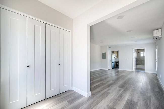 199 Twin Oaks Cir Chula Vista, CA 91910 photo 5