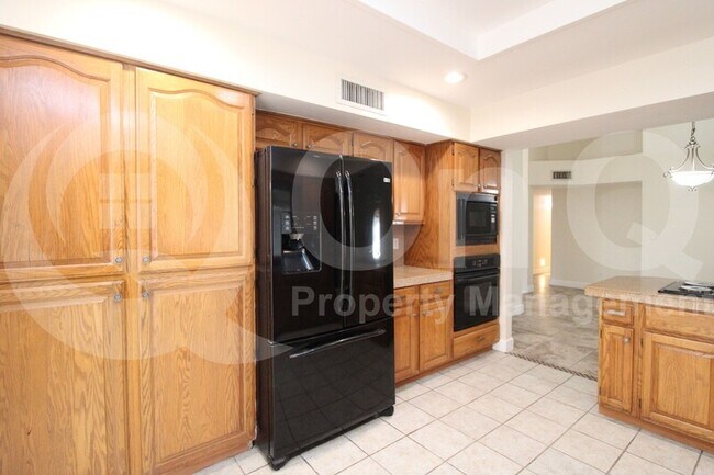 2740 E Hale St Mesa, AZ 85213 photo 4