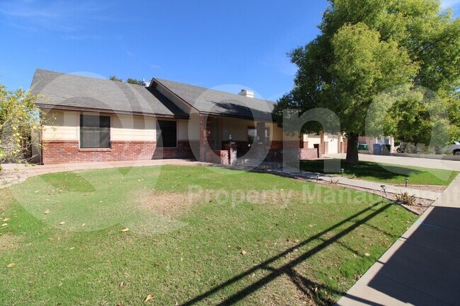2740 E Hale St Mesa, AZ 85213 photo 2