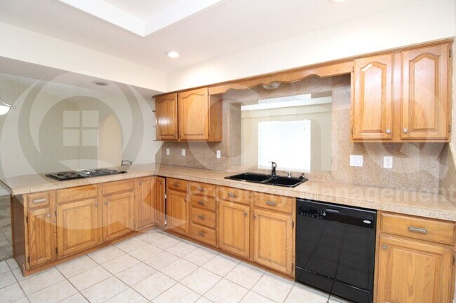 2740 E Hale St Mesa, AZ 85213 photo 5