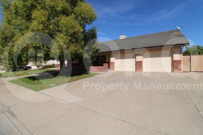 2740 E Hale St Mesa, AZ 85213 photo 3