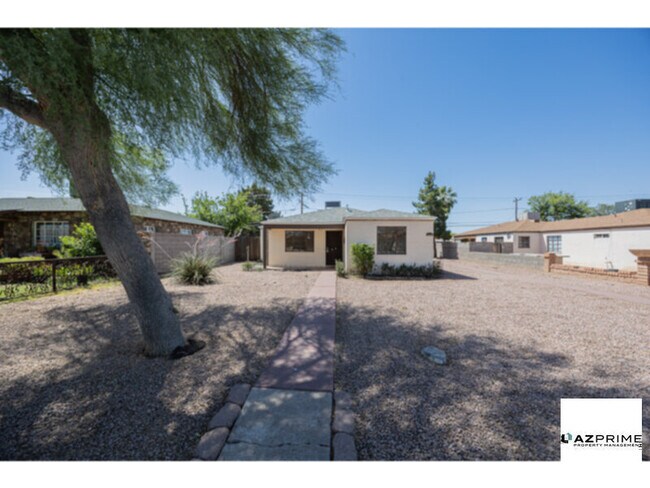 2449 E Fairmount Ave Phoenix, AZ 85016 photo 3