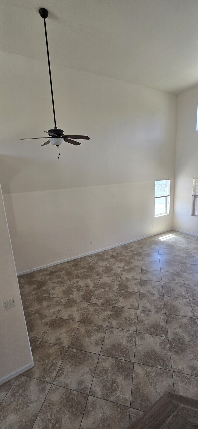 2611 W Gypsum Ave Apache Junction, AZ 85120 photo 3