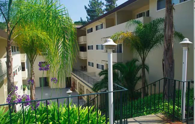 Marinian Towers Apartments photo 2